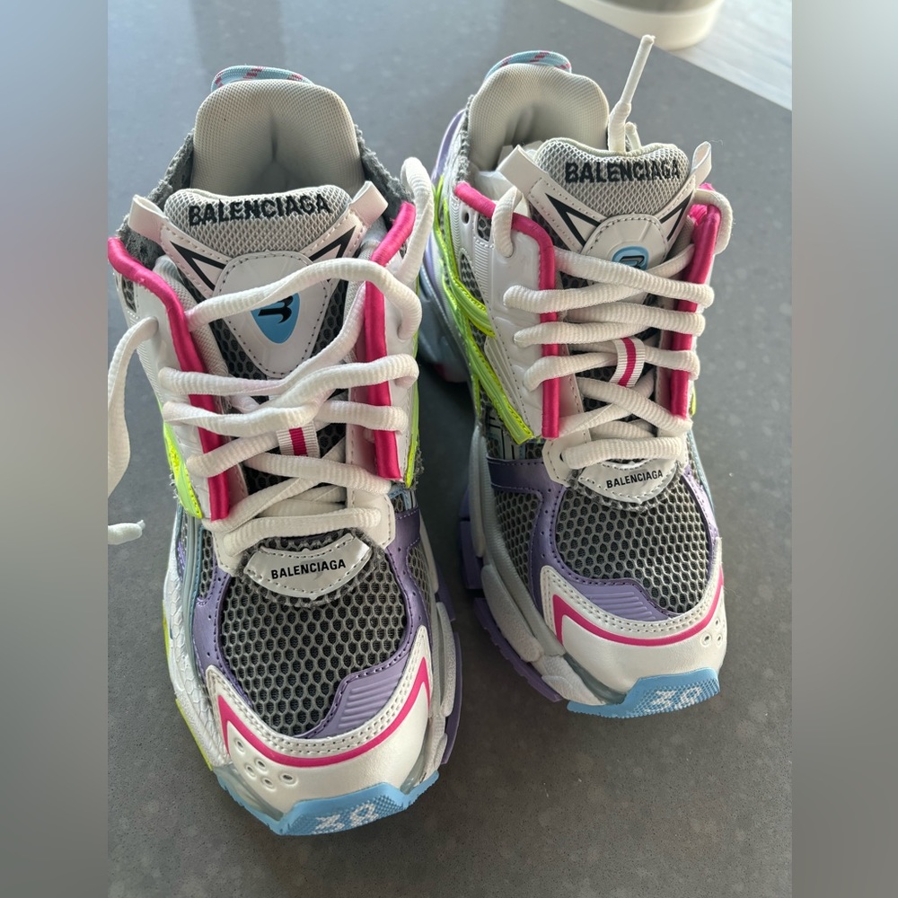Balenciaga Runners Size 38